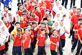Berikut kekeliruan pelaksanaan aktiviti hari sukan negara yang dijadualkan pada 14 oktober seluruh negara, menteri pendidikan, dato seri mahdzir khalid melalui satu kenyataan dalam media sosial miliknya memaklumkan bahawa pihak sekolah hanya dipohon melaksanakannya. Hari Sukan Ceriakan Pelajar Media Permata Online