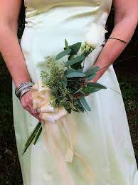 We did not find results for: 10 Ideas For White Rose Wedding Flowers For Your Ceremony And Reception Mywedding Single Flower Bouquet Single Rose Bouquet Bridesmaid Flowers