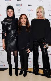 Lohan, who was raised catholic, discussed why she was carrying the muslim holy book in a rare interview with however, a source told us weekly that she has not converted to islam. Lindsay Lohan Once Again Sparks Rumours Of Converting To Islam