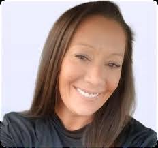 Kristie Logan's Instagram, Twitter & Facebook