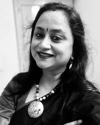 myfavouritecolour #iloveblack #saree #traditional #festival JEWELLERY is  gifted by Uma Banerjee kakima❤️