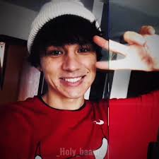 Люблю тебя: Признание в любви к Холи Баму