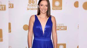 Iga swiatek best pictures on instagram with the latest updates about who she is dating. Iga Swiatek Zdaniem Fanow Zdeklasowala Konkurencje W Sukience Od Violi Piekut Wygladala Lepiej Niz Anna Lewandowska Moda I Trendy