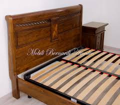 Camera contemporanea in legno massello. Camera Da Letto In Stile Scontata Mobili In Svendita