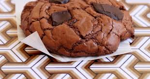 Allez Je Revise Mes Classiques Et Je M Attaque Aux Famous Outrageous Chocolate Cookies De Martha Stewart L Cookies Recette Recette Petit Gateau Dessert