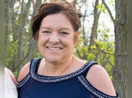 Beth Albright's Instagram, Twitter & Facebook