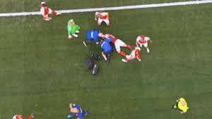 Filha de jonas knudsen nasceu no último dia 12 e ele viajou para o país logo depois do duelo contra o peru, na estreia. Rhq 6ywjf9vbqm