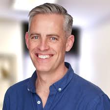 MEET THE TEAM 🌈Dr Linda Roach has been with Flinders Fertility since 2010  and is our Clinical Director. Experienced in managing all aspects of  infertility, Dr Roach strives to offer excellent, personalised