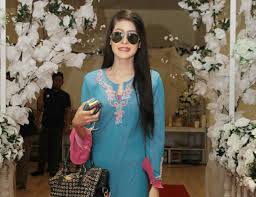 Jika ini eina azman & afiq muiz @ melodi, 19 may 2013. Eina Azman Serik Dengan Isu Ibu Afiq Muiz