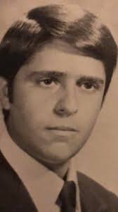 Andy Vitale are you married to Lori? Is your sister in law Holly? Where you  married in April?