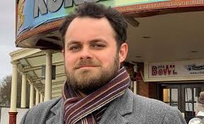 Southend Labour accused of double standards as councillor apologises for  expletive-laden tweet