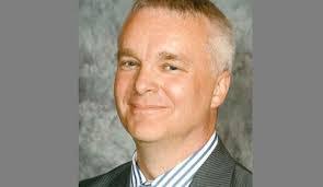 Chris Molle's Instagram, Twitter & Facebook