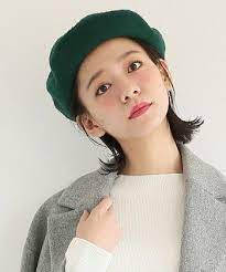 秋ファッションのアクセント ヘアスタイル別 ベレー帽のかぶり方レッスン キナリノ ベレー帽 かぶり方 ベレー帽 ベレー