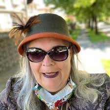 Amazon.com: Persimmon Apricot, Gunfighter: 9781684335114: Litz, Jason S.:  Libros