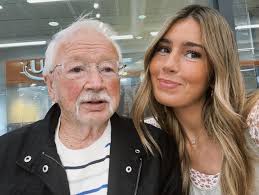 Sarah Bledsoe (@_sarahbledsoe_) • Instagram photos and videos