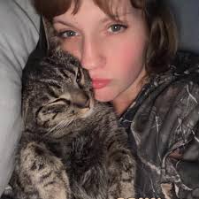 Ellissa Russell updated her profile picture.