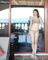 Sunshine Cruz Nude & Sexy Collection (21 Photos)