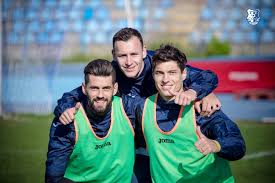 Pustiul minune de la u cluj a inscris un gol spectaculos de la centrul terenului! Fc Farul ConstanÅ£a Meci Cu Acs Viitorul Pandurii Tg Jiu Marinarii Vor SÄƒ Lege DouÄƒ Victorii