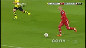 Arjen Robben's sweet lob golazo from a tight angle | Dortmund 0-3 Bayern [ GIF]