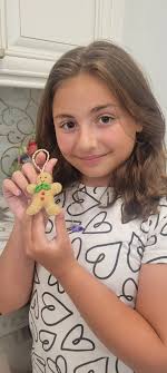 I know all of you teenage moms are going to understand me 🤣 So, my 11 year  old daughter asked for a "new, aesthetic, Christmas stocking" this year...  Let me tell you,