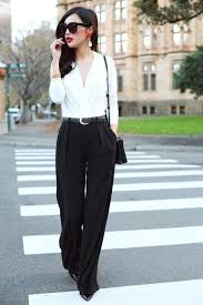 Styling A Black Bag Is It Really That Easy Fashionable Work Outfit Fashion Street Style Chic