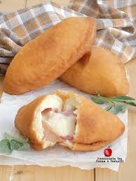 Check spelling or type a new query. Annamaria Tra Forno E Fornelli Calzoni Fritti Un Altro Vanto Della Rosticceria Siciliana Morbidissimi E Con Un Ripieno Gustoso E Filante Una Volta Provati Non Li Lascerete Piu Https Blog Giallozafferano It Iannamaria Calzoni Fritti Facebook