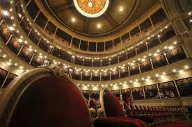 Extraña esa exposición pero disfruta enormemente el teatro y también el radioteatro, expresión a la. Asi Luce El Teatro San Martin Tras Su Remodelacion Noticias De Sierras Chicas