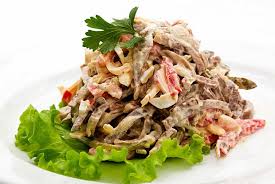 салат с курицей и маринованными грибами и болгарским перцем Myasnoj Salat S Bolgarskim Percem I Gribami Recept Recept Govyazhij Yazyk Eda Kulinariya