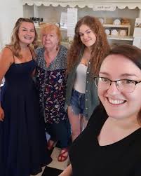 I adore the talented Sal Stowers, who brought Loni Price to life! Her move  to Tyler Perry's Sistas has me thrilled, but I'm still sad she left. Sal,  you're an incredible actress