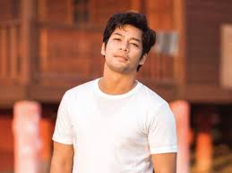 Merupakan karya adaptasi novel setelah terlafaznya akad tulisan anna milia. Tak Mahu Buang Masa Bercinta