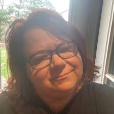 Cassandra Lynn (@cassiepelinka)