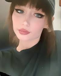 Shanna Sullivan's Instagram, Twitter & Facebook