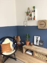gezellig hoekje met een flexa blueberry dream muur half geschilderde muren blauwe muren keuken thuisdecoratie