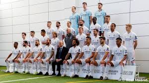 Bienvenu(e) à la maison blanche. La Photo Officielle Du Real Madrid 2020 21 Real Madrid Cf