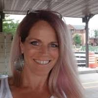 Debbie Decarlo's Instagram, Twitter & Facebook