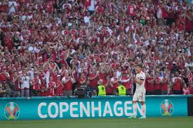 Хайлайты игры дания — бельгия: Play Halted For Eriksen Tribute During Denmark Belgium Game Yussuf Poulsen Uefa Belgium Denmark Christian The Independent