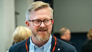 Full Fiction|Chris Brown.