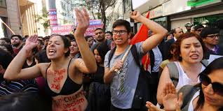 Tausende menschen werden in sicherheit gebracht. Abtreibungsverbot In Chile Oberstes Gericht Lasst Ausnahmen Zu Taz De