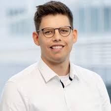 Alexander Kelm's Instagram, Twitter & Facebook