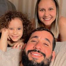 BabyCenter Brasil added a new photo.