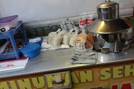 / ˌ n ɑː s i ɡ ɒ ˈ r ɛ ŋ /) refers to fried rice in both the indonesian and malay languages. Geger Corona Penjual Wedang Jahe Susu Diserbu Pembeli Halaman All Kompas Com