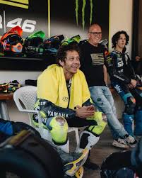 14,003,339 likes · 283,363 talking about this. Valentino Rossi On Twitter Training At The Motoranch With The Vrridersacademy Camilss