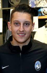 Pierluigi gollini (born 18 march 1995) is an italian professional footballer who plays as a goalkeeper for serie a club atalanta and the italy national football team. Pierluigi Gollini Wikipedia