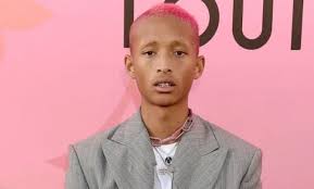 Smith and his son jaden played father and son in the 2006 biographical drama the pursuit of happyness. Jaden Smith Will Smith S Son Height Net Worth Girlfriend Sister Facts
