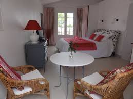 Chambre D Hotes Ile De Re Le Clos Des Alizes Chambres D Hotes Et De Charme Chambre D Hote Decoration Maison Chambre