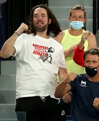 Serena williams is an american professional tennis player who has held the top spot in the women's tennis association (wta) rankings numerous times over her stellar career. Serena Williams Husband Alexis Ohanian Makes Statement With Greatest Athlete Shirt Entertainment Tonight