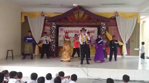 Saat memperingati hari guru nasional, ada beberapa. Boria Suka Suki Selamat Hari Guru 2015 By Dia Lagi Lor