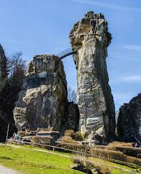 Im Teutoburger Wald Externsteine Hermannsdenkmal Reiseblog Das Chrisha Teutoburger Wald Externsteine Wald Deutschland