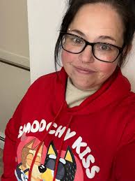 Got my smoochy kiss sweatshirt !!