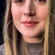 Sarah Prather's Instagram, Twitter & Facebook